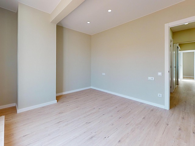 ÁTICO REFORMADO EN VENTA EN PLENO EIXAMPLE DE BARCELONA.