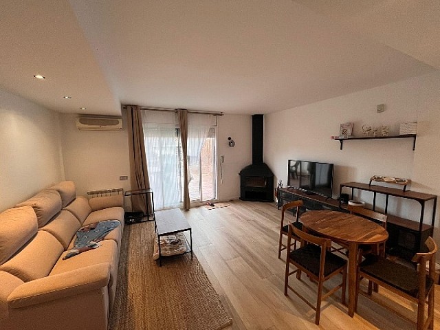 Chalet de cuatro plantas, con jardín y terrazas en Rubí