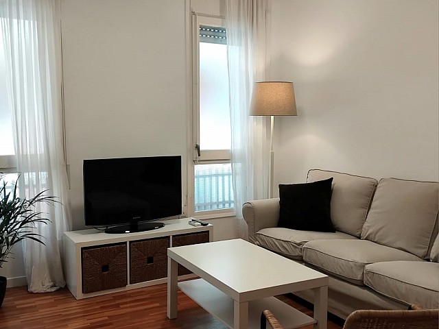 Piso en carrer de sant màrius 18 pis totalment reformat i moblat, molt ben situat en Barcelona