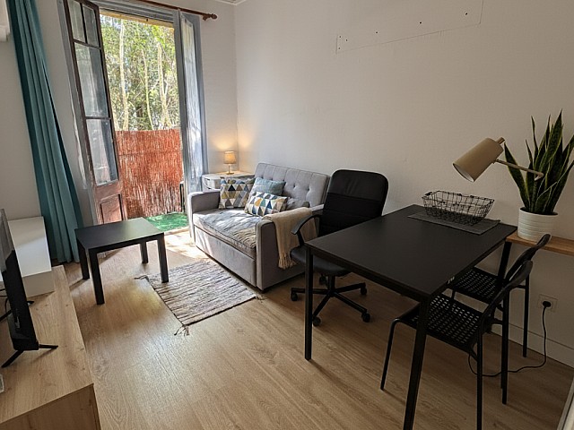 Encantador piso con balcón junto a la Avinguda Gaudí y el Hospital de Sant Pau