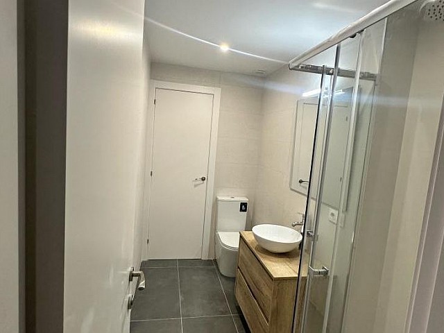 - Piso reformado, luminoso y tranquilo con 3 habitaciones 