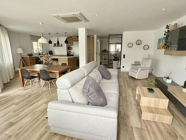 MODERNO CHALET CON VISTA PANORÁMICA AL MAR Y LA MONTAÑA
495.000 €

, Pineda de Mar