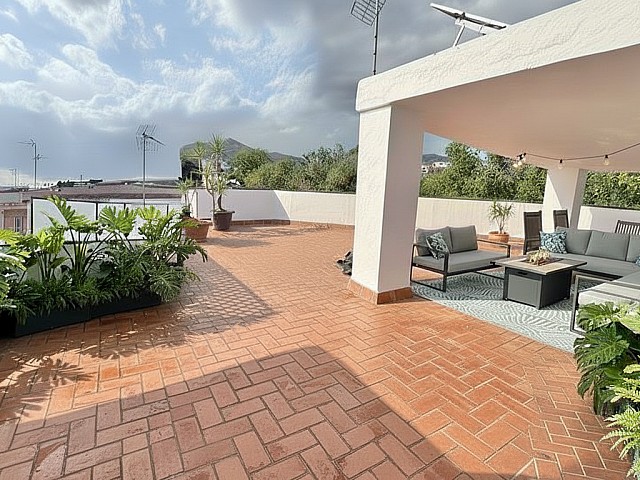 MODERNO CHALET CON VISTA PANORÁMICA AL MAR Y LA MONTAÑA
495.000 €

, Pineda de Mar