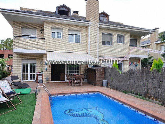 Casa pareada en venta con mucho encanto en la zona de Martinica, Cerdanyola del Vallés