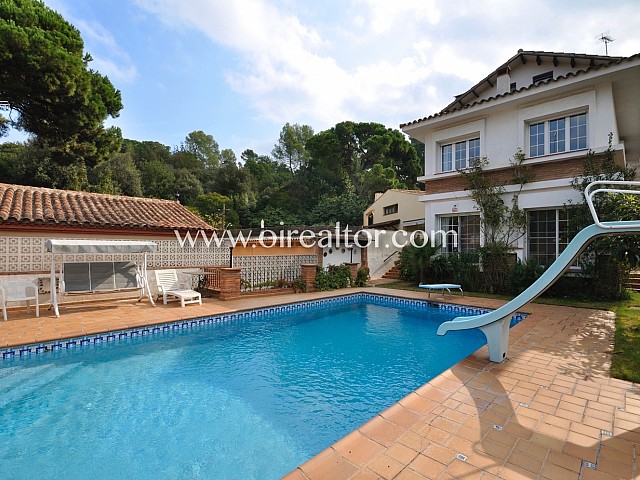 Casa en Venta con mucho encanto en en la zona del Golf de Sant Cugat
