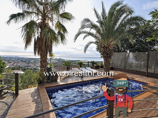 House for sale in Santa Susana, with great clear views to the Mediterranean Sea