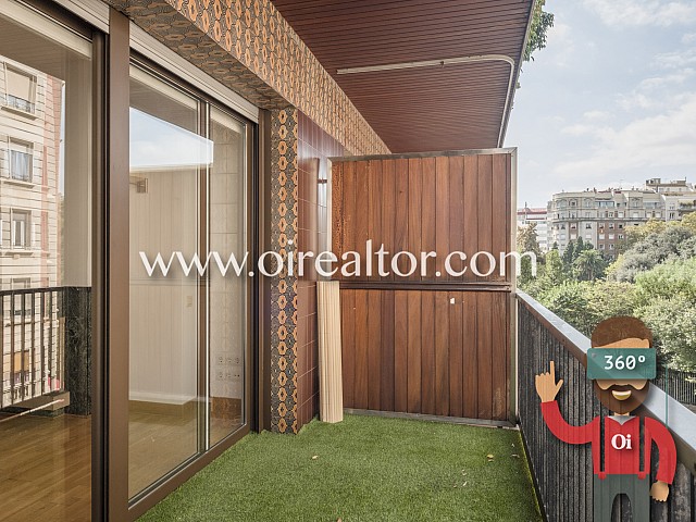 Appartement fonctionnel avec terrasse et vue sur le parc Turó, Barcelone