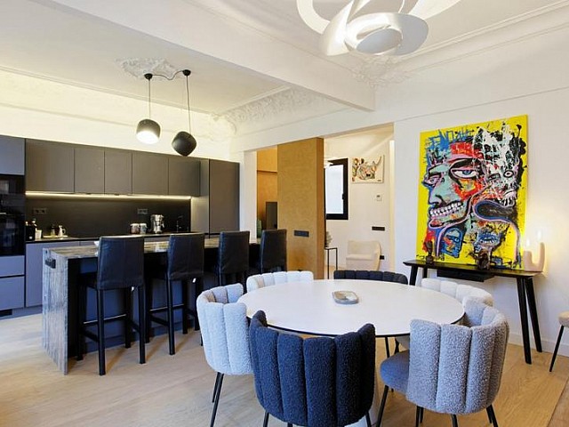 Piso en venta en el corazón de Barcelona, ​​Sant Antoni, Barcelona