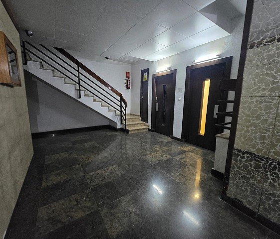 Oportunidad Única de Inversión en Barcelona: Piso Exclusivo por Precio y Ubicación