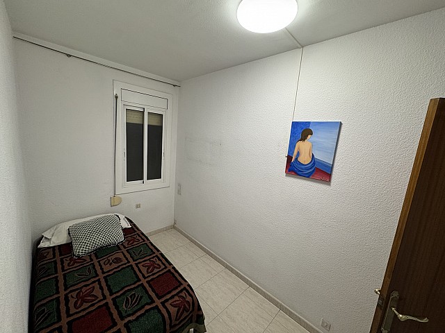 Oportunidad Única de Inversión en Barcelona: Piso Exclusivo por Precio y Ubicación