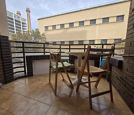 Oportunidad Única de Inversión en Barcelona: Piso Exclusivo por Precio y Ubicación