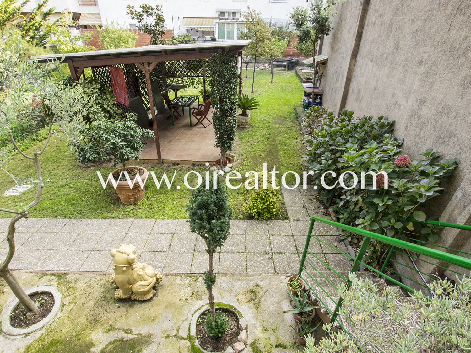 Красивая квартира для продажи с садом 400м2 в Бланесе, Коста Брава