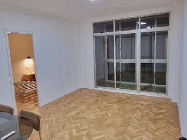 Appartamento luminoso e con vista esterna in vendita a La Bordeta, Barcellona