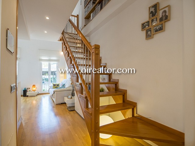 Cozy sunny duplex flat for sale in the exclusive village of Sant Vicenç de Montalt