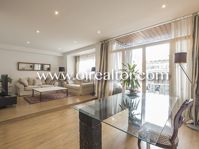 High and renovated apartment for sale in Sant Gervasi, Barcelona