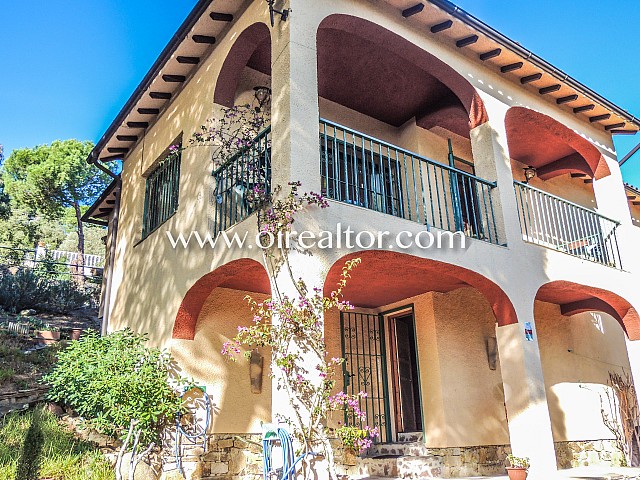 Encantadora casa rústica en venta en la urbanización La Riviera , Lloret de Mar