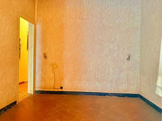 Piso en venta en El Raval (2)