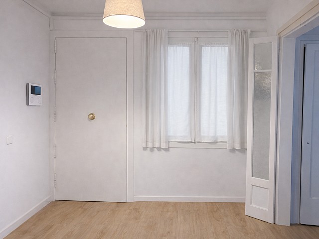 Recibidor moderno y luminoso