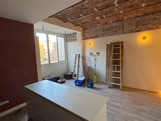 Piso en venta en Passeig de Sant Joan – Luz, diseño y elegante