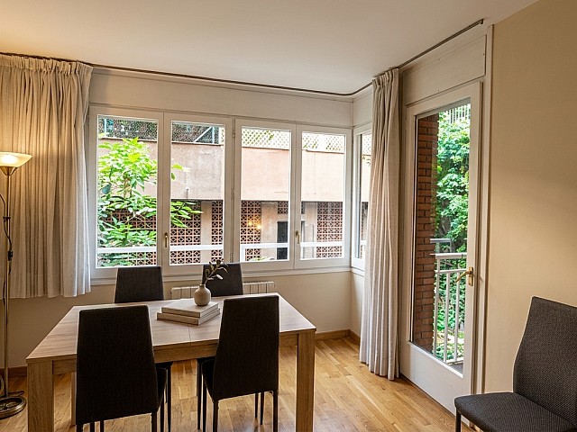 Pis ampli i lluminós de 4 habitacions a prop del Parc Güell