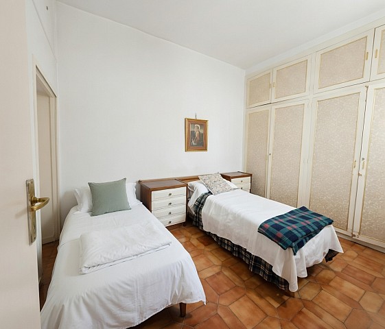 ¡Corazón de Barcelona carrer compte de Borrell 100! Piso luminoso a reformar