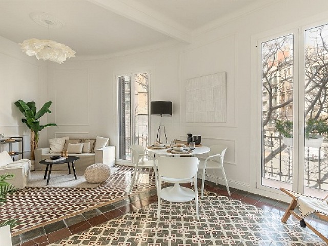 Exclusivo piso reformado con vistas a la Sagrada Familia