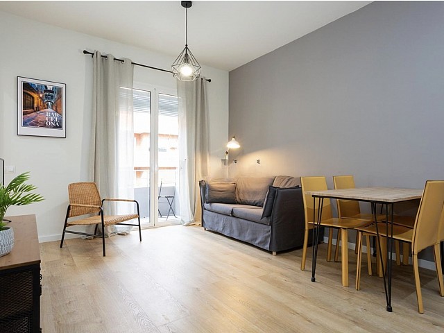 Piso en venta Sagrada Familia reformado y amueblado