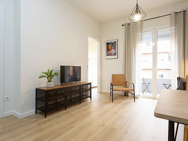 Piso en venta Sagrada Familia reformado y amueblado