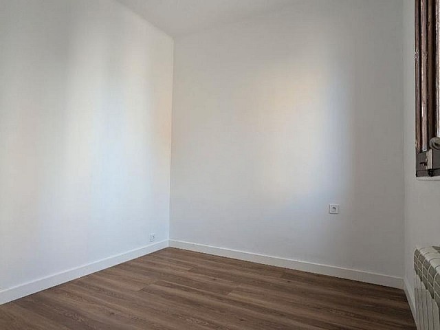 Piso en venta en Sants Barcelona (3)