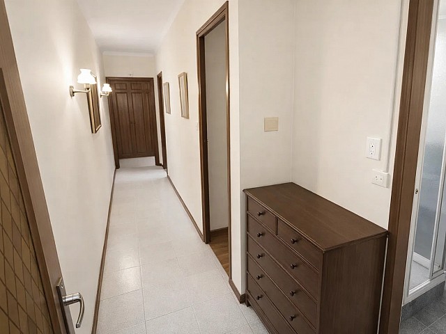 Apartment with Renovation Potential in Zona Franca – Barcelona