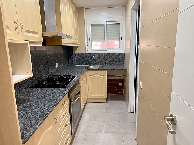 381C61F0 64EC 41B2 8DDD DDD9254B84A3