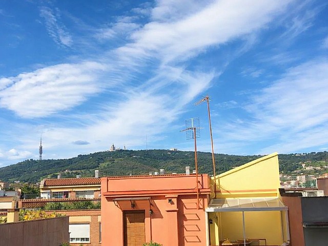 Casa adossada amb 2 terrasses i vistes al Tibidabo a Horta-Guinardó, Barcelona