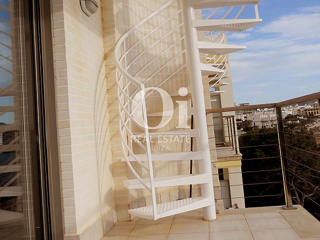 Escalera de piso en venta en Cala Gració, zona de Sant Antoni, Ibiza 