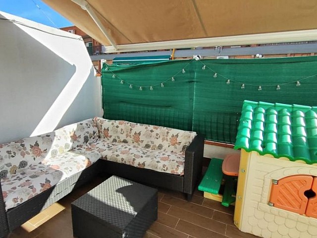 Ático en venta totalmente reformado en El Carmel, Barcelona