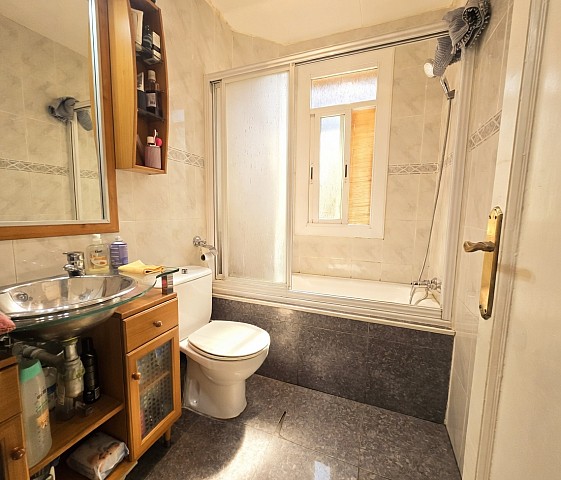 Poble-sec | Свет, расположение и потенциал рядом с театром Аполо