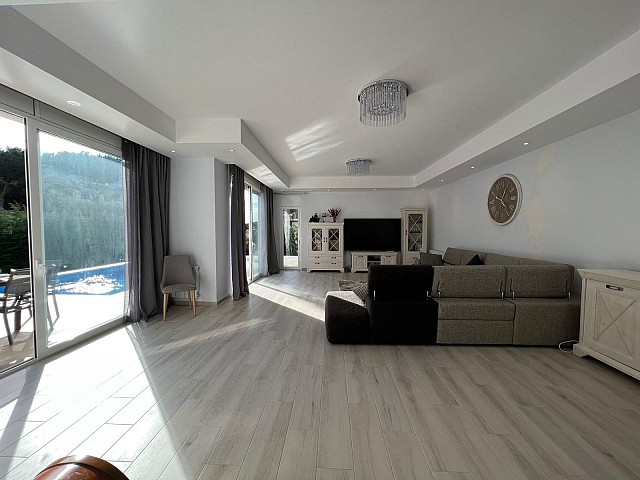 Casa adosada de lujos en venta en Lloret de Mar (12)