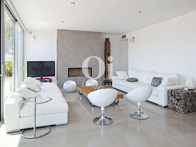Sala de estar de exclusiva casa en alquiler en Ibiza