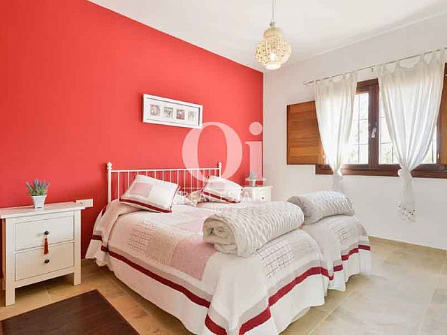 Dormitorio de matrimonio de casa de alquiler de estancia en San Lorenzo, Ibiza 