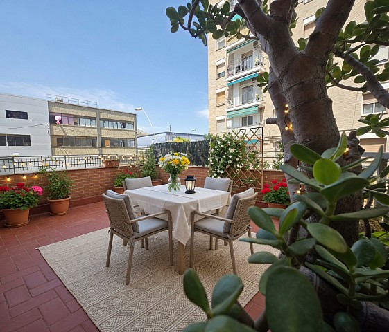 Appartamento in vendita con luce naturale e vista libera nel cuore di La Verneda, Barcellona