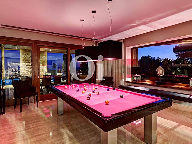 Exquisite luxury villa for rent, located 5 min away from the center of Ibiza