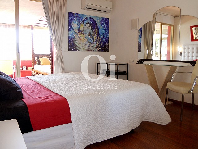 Chambre double d'appartement à louer à Marina Botafoch, Ibiza