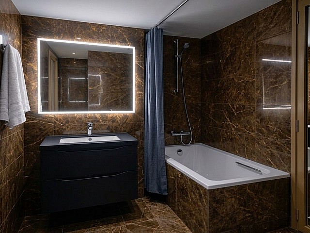 Exclusiva con gran potencial y elegancia en Barcelona