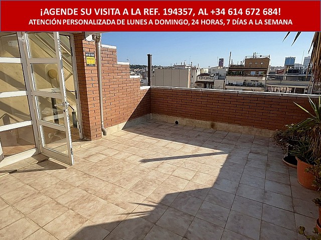 Atico Triplex con terraza y vistas a Montjuïc en l’Eixample Esquerra