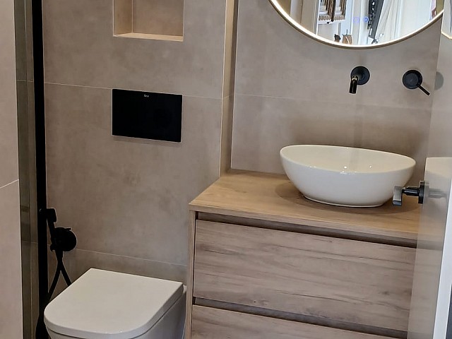 Ático en venta con dos terraza y parquin en el corazon de Gracia