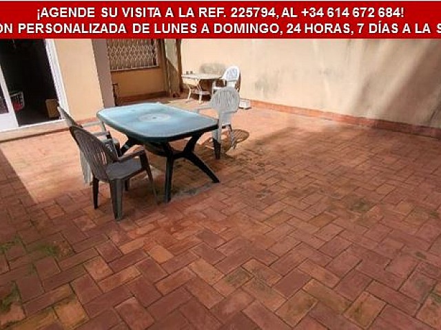 Piso en venta con gran terraza privada en Sant Andreu, Barcelona.