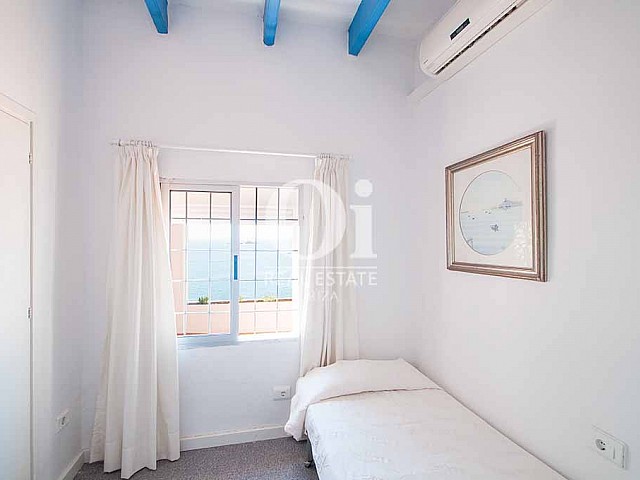 Chambre simple de maison pour séjour en location à Ibiza 