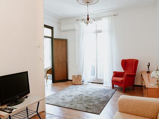 JOYA EN GRAN VIA | 3 HABITACIONES · 2 BALCONES · LUZ TODO EL DÍA · OPORTUNIDAD ÚNICA EN EL CENTRO DE BARCELONA