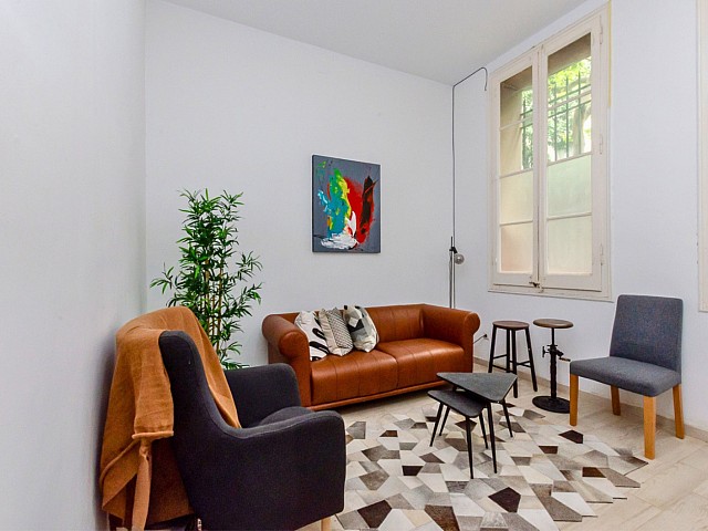 Komplett renovierte Erdgeschosswohnung mit privatem Innenhof in Poblenou | Sofort bezugsfertig