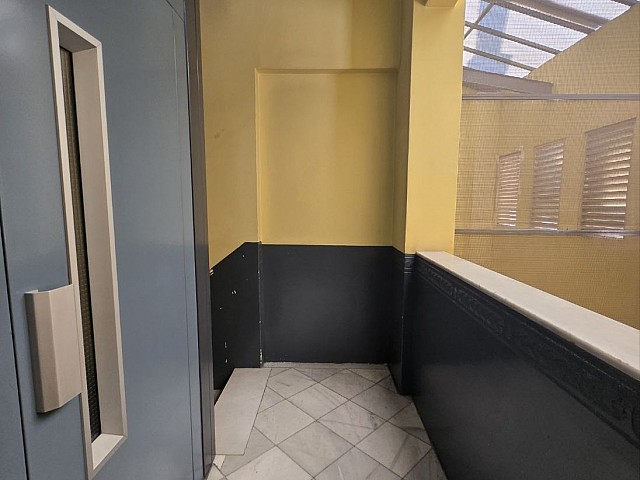Exclusivo Ático a reformar en Eixample Derecho
