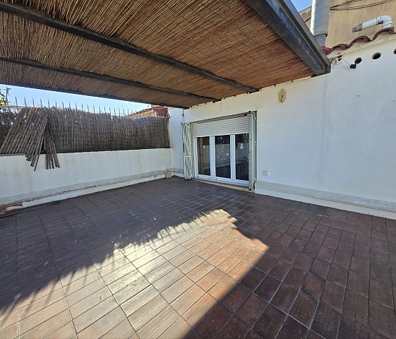 Exclusivo Ático a reformar en Eixample Derecho